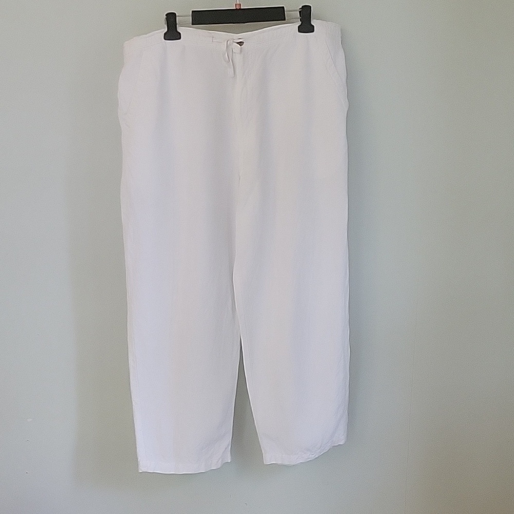 CUBAVERA white linen blend wide legged pants.  Drawstring tie.  Size XL (40-42)